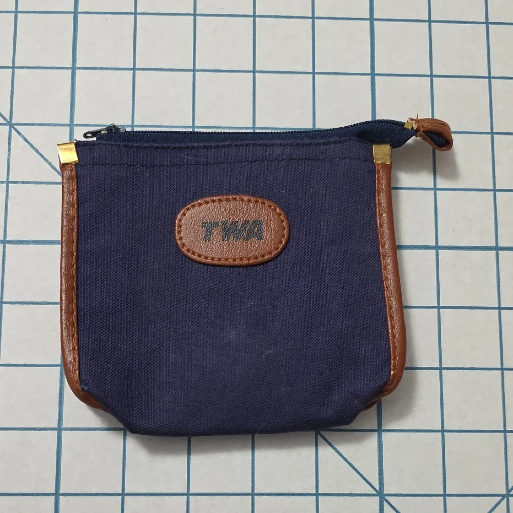 TWA‎ Airline Carry-On/Tote/Travel Bag + Toiletries Bag from 70s, Vintage